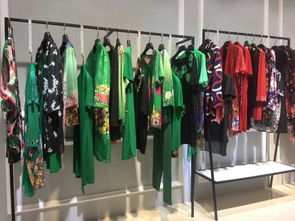 廣州十三行服裝批發(fā)市場品牌折扣女裝專柜正品清倉 品牌折扣店榮瀾春裝